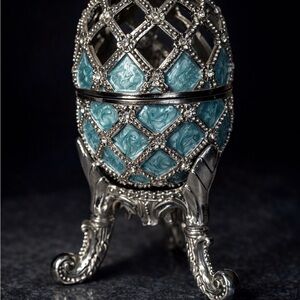 Elegant Silver and Blue Decorative Egg